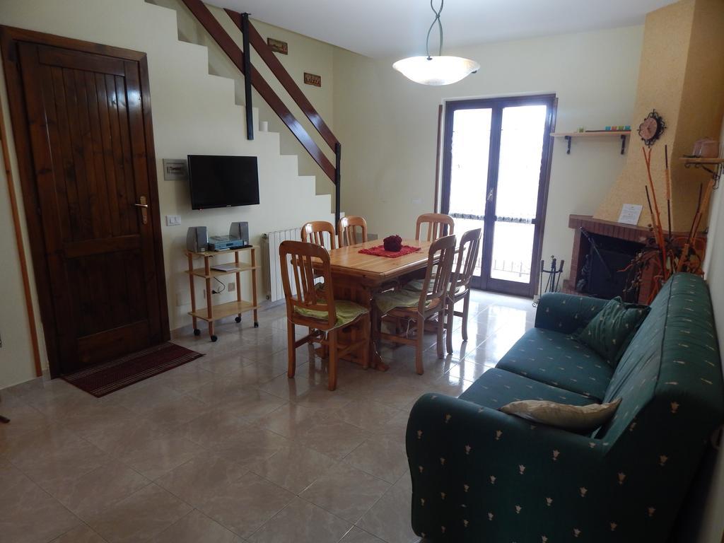Sangro Apartment Кастел ди Сангро Екстериор снимка